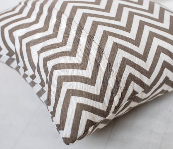 Подушка декоративная зигзаг - фото 3