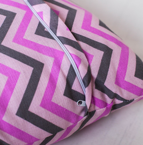 Подушка декоративная зигзаг фуксия - фото 3