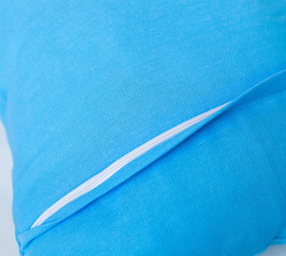 Подушка декоративная голубая - фото 3