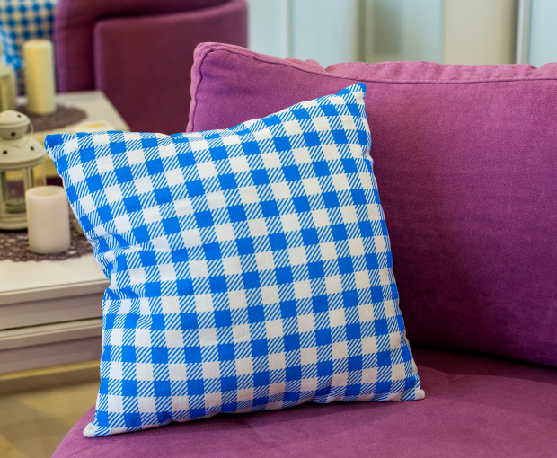 Подушка декоративная клетка - фото 1
